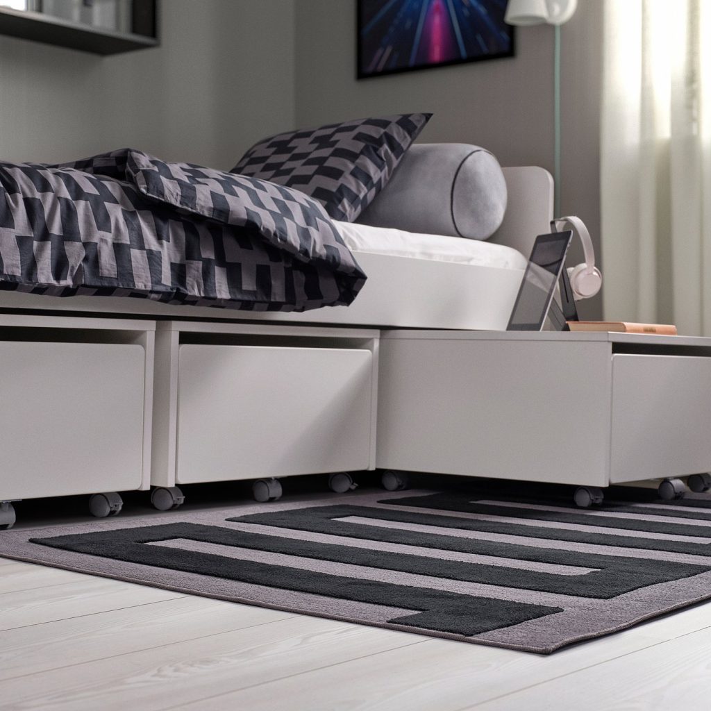 BLÅSKATA tapis