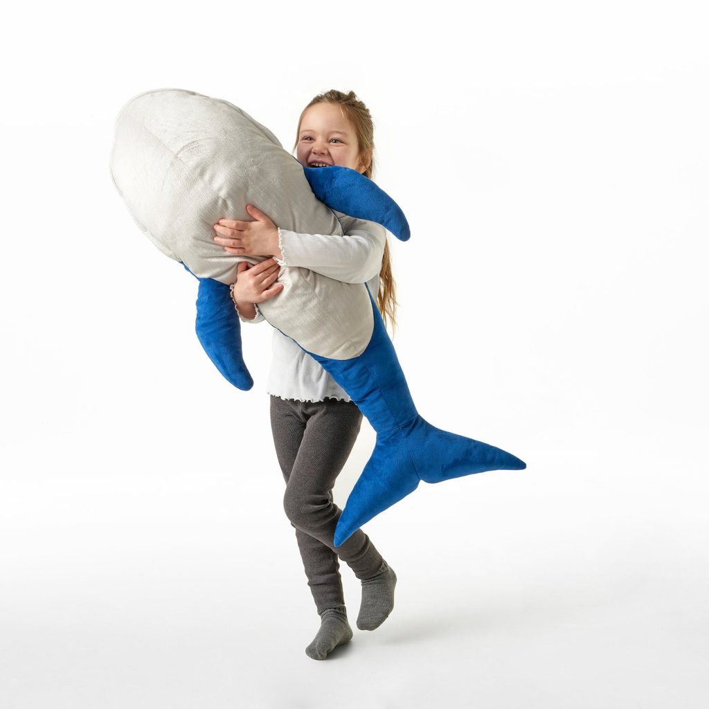 BLÅVINGAD peluche