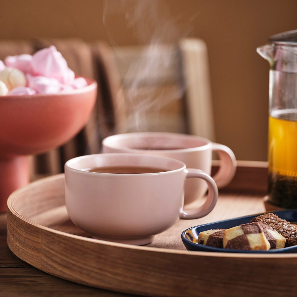 BLOMVECKLARE tasse