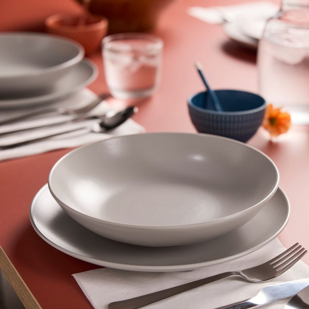 FÄRGKLAR assiette creuse