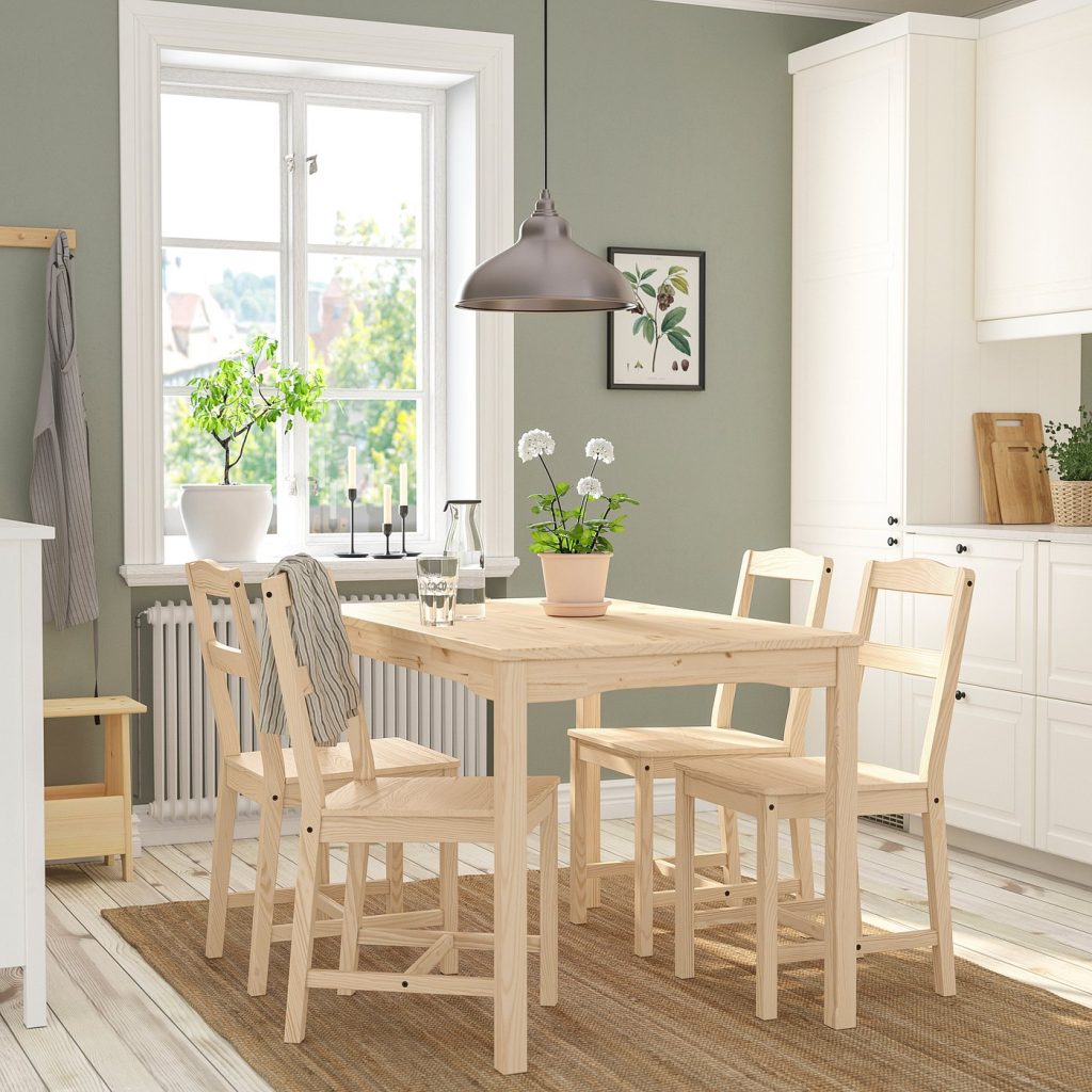 HÄGERNÄS table et 4 chaises