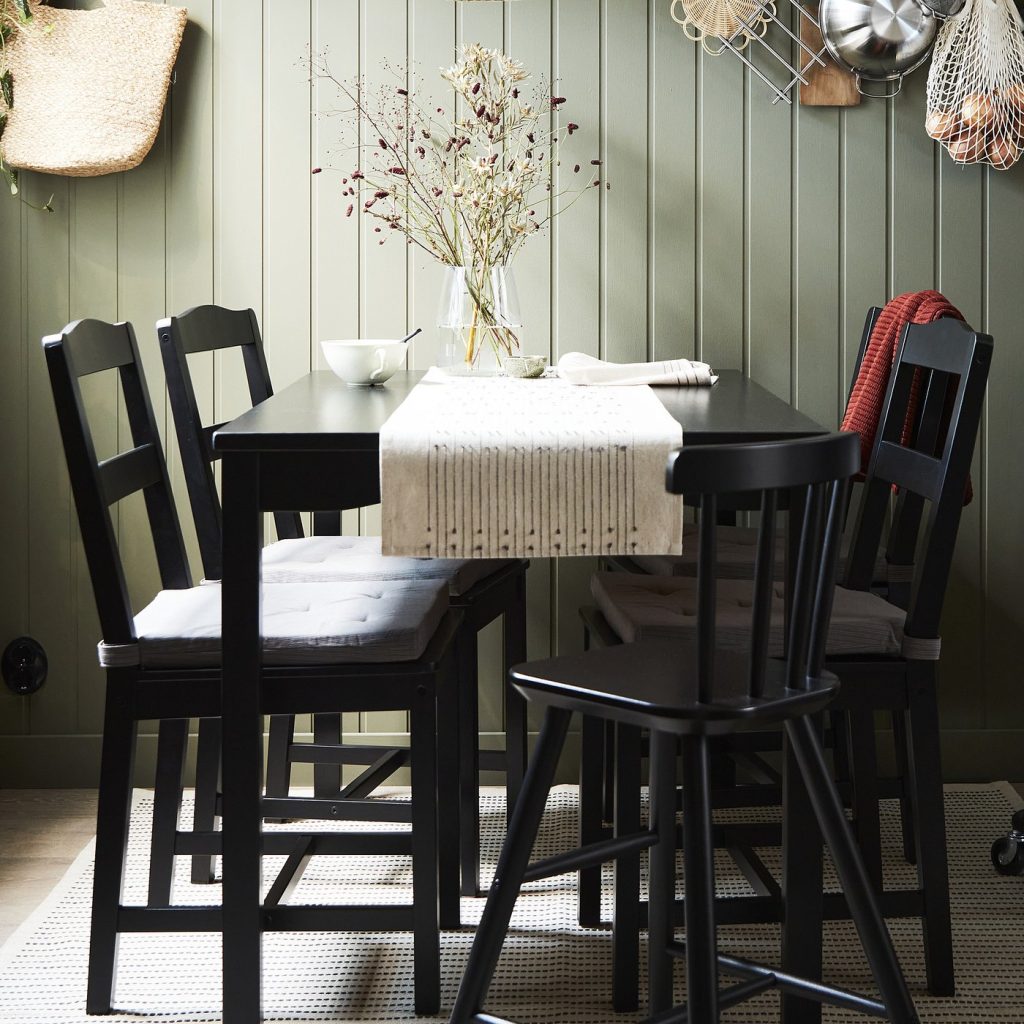 HÄGERNÄS table et 4 chaises