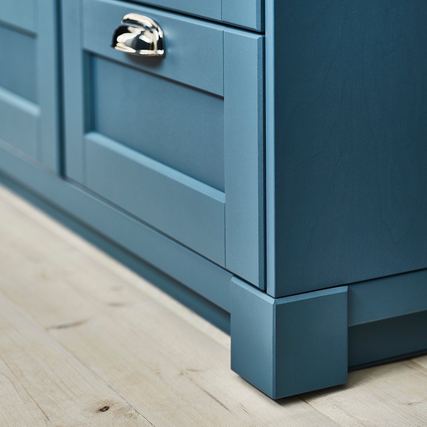 LERHYTTAN pied d'angle pr plinthe décorative