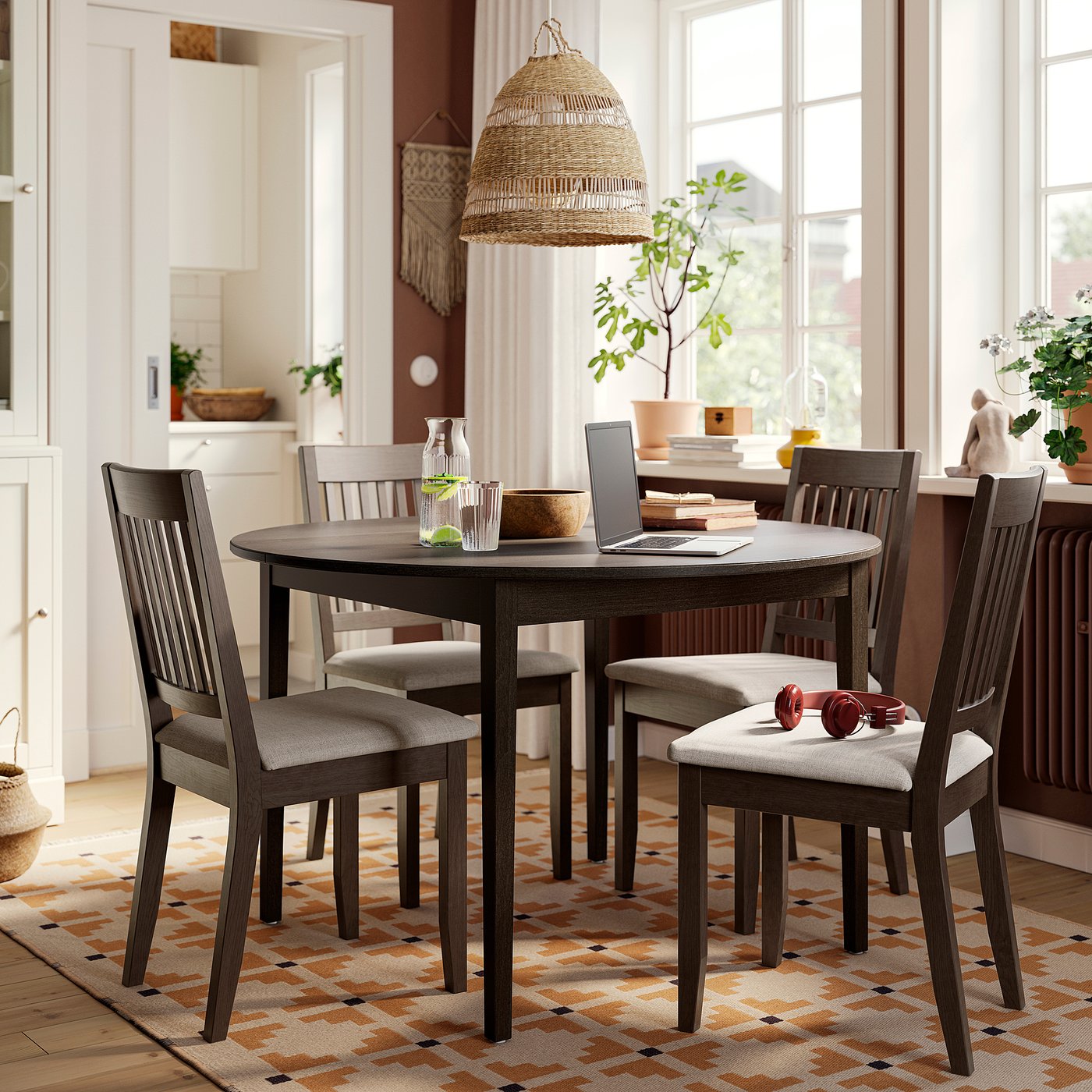 NÄSINGE table