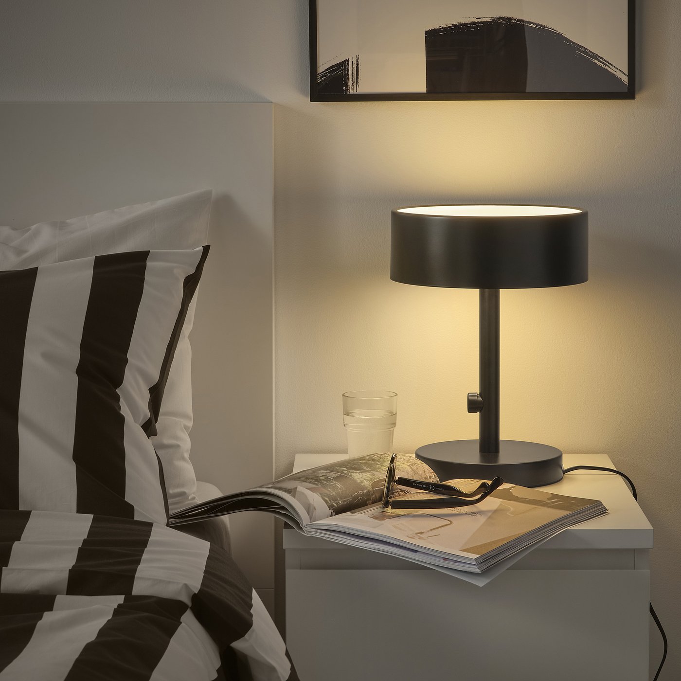 NYMÅNE lampe de table