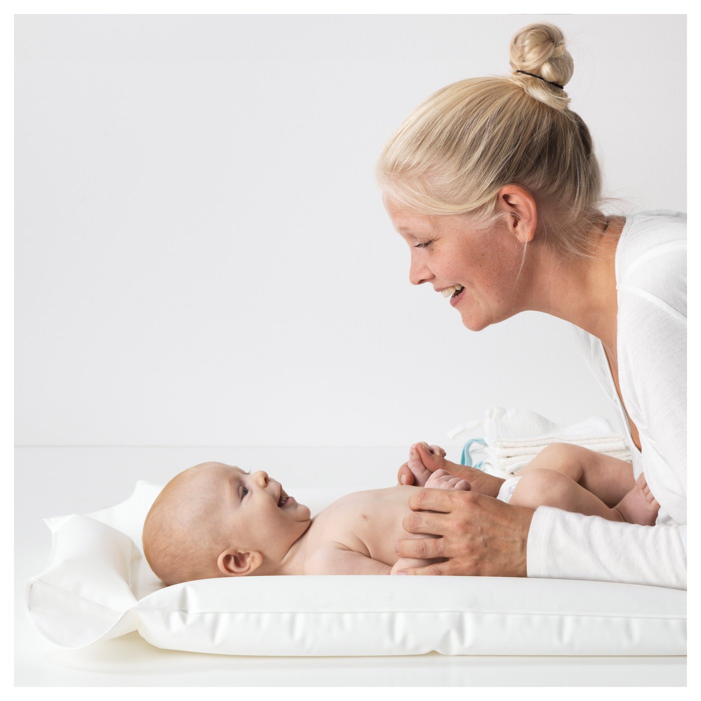 SKÖTSAM matelas à langer