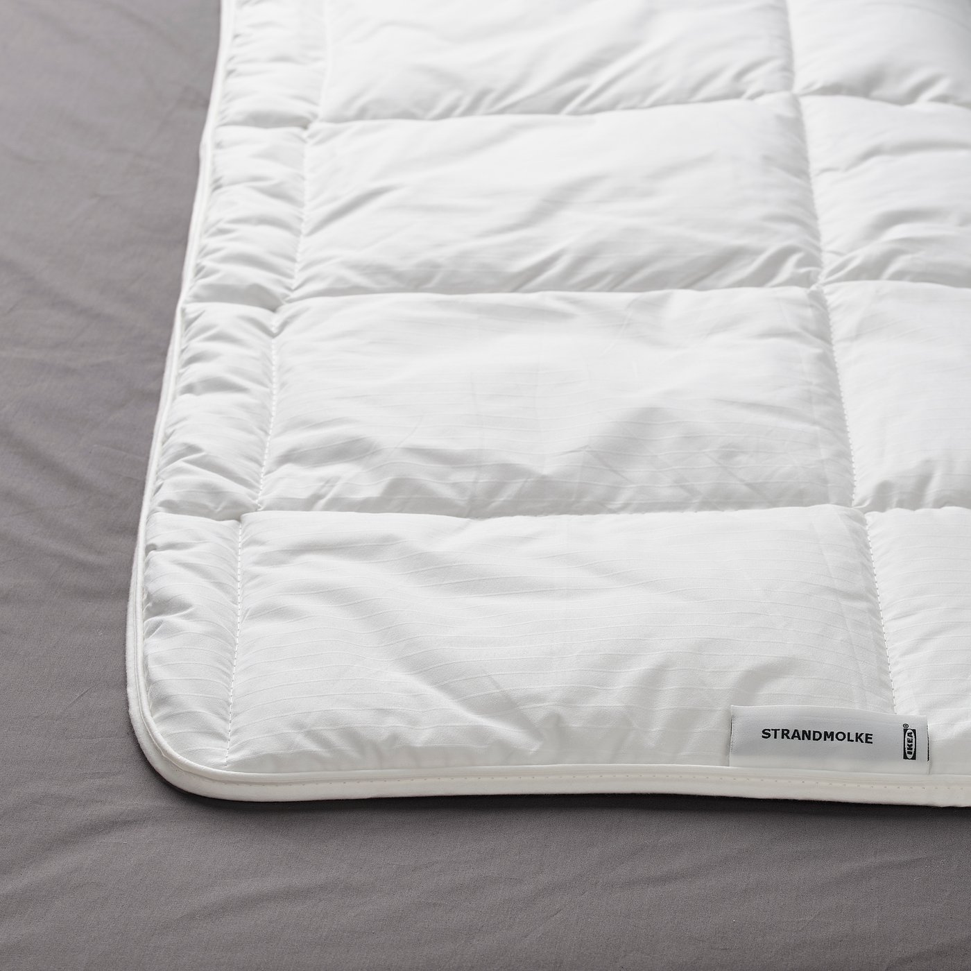 STRANDMOLKE couette, légère