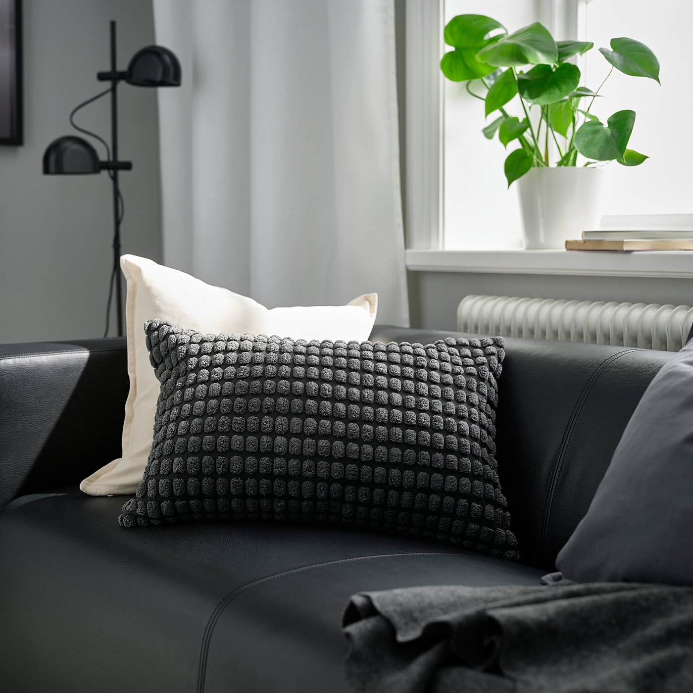 SVARTPOPPEL housse de coussin
