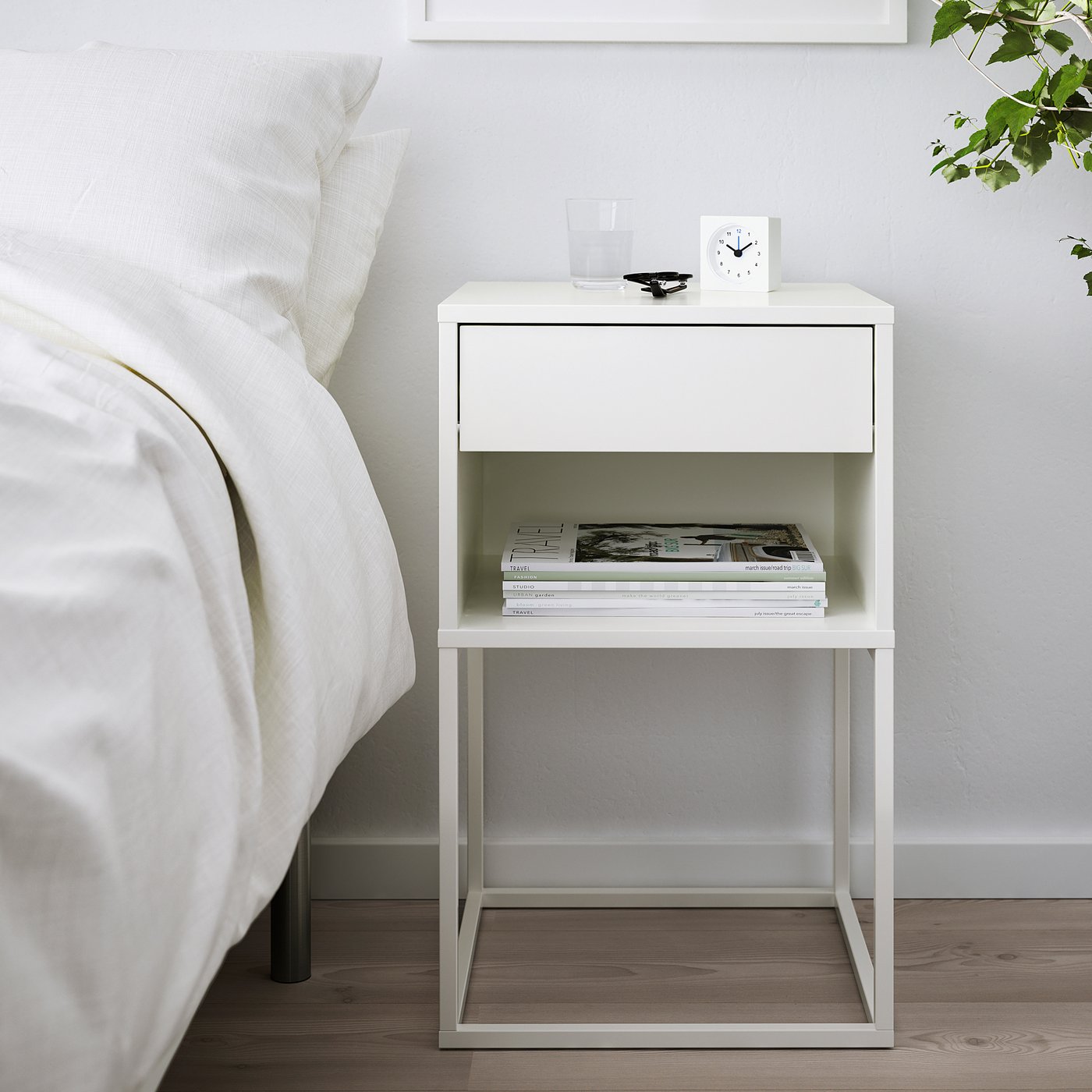 VIKHAMMER table chevet
