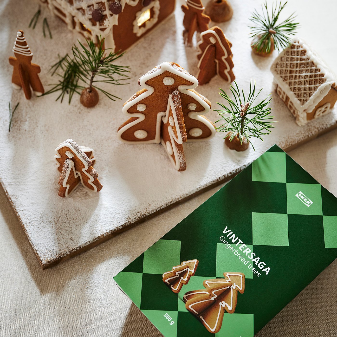 VINTERSAGA arbres en biscuits aux épices