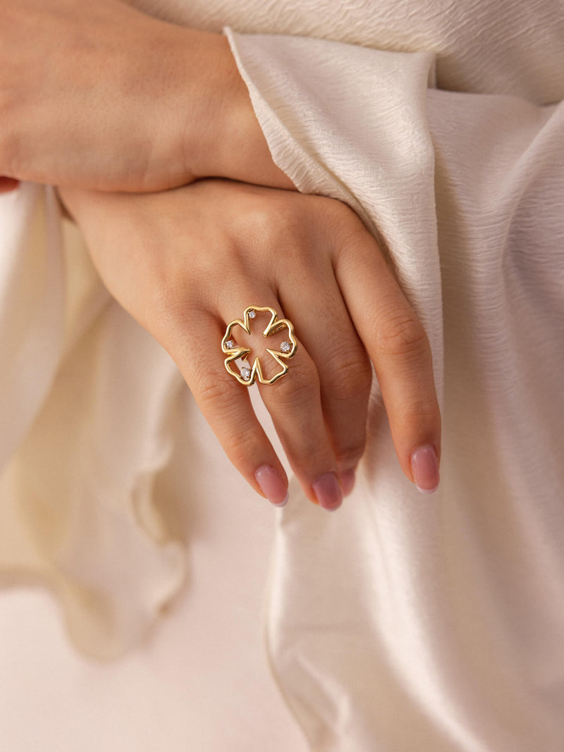 Mahina Club Hibiscus Ring