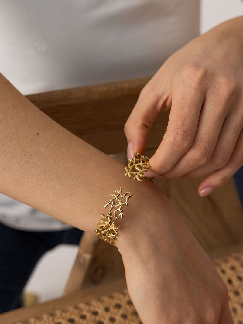 Mahina Club Coral Armcuff