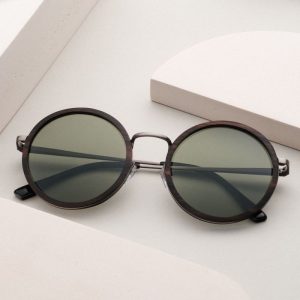 The Curious (Leadwood/Antiksilber)